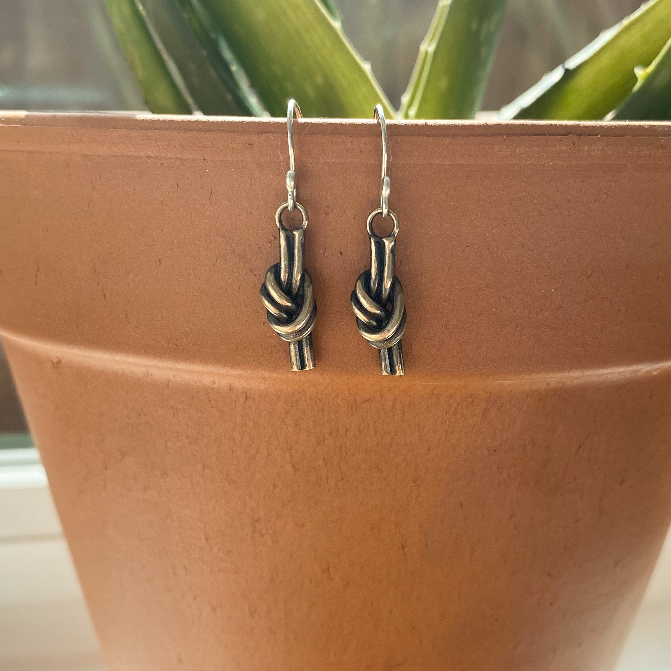 Knot jewelry