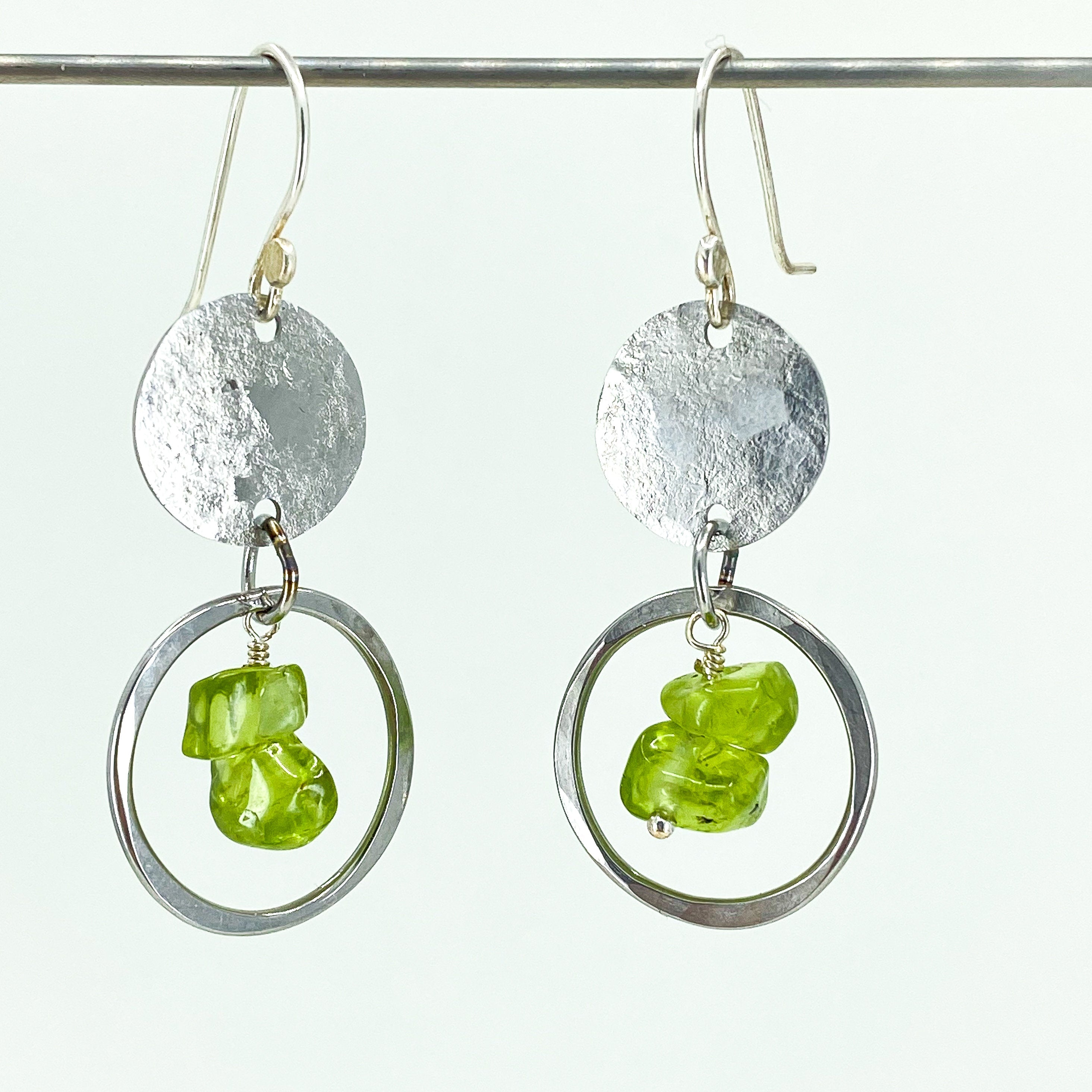 iron and peridot jewelry set, blacksmith made jewelry, peridot jewelry, 6th anniversary gift for wife, peridot bracelet, peridot earrings
