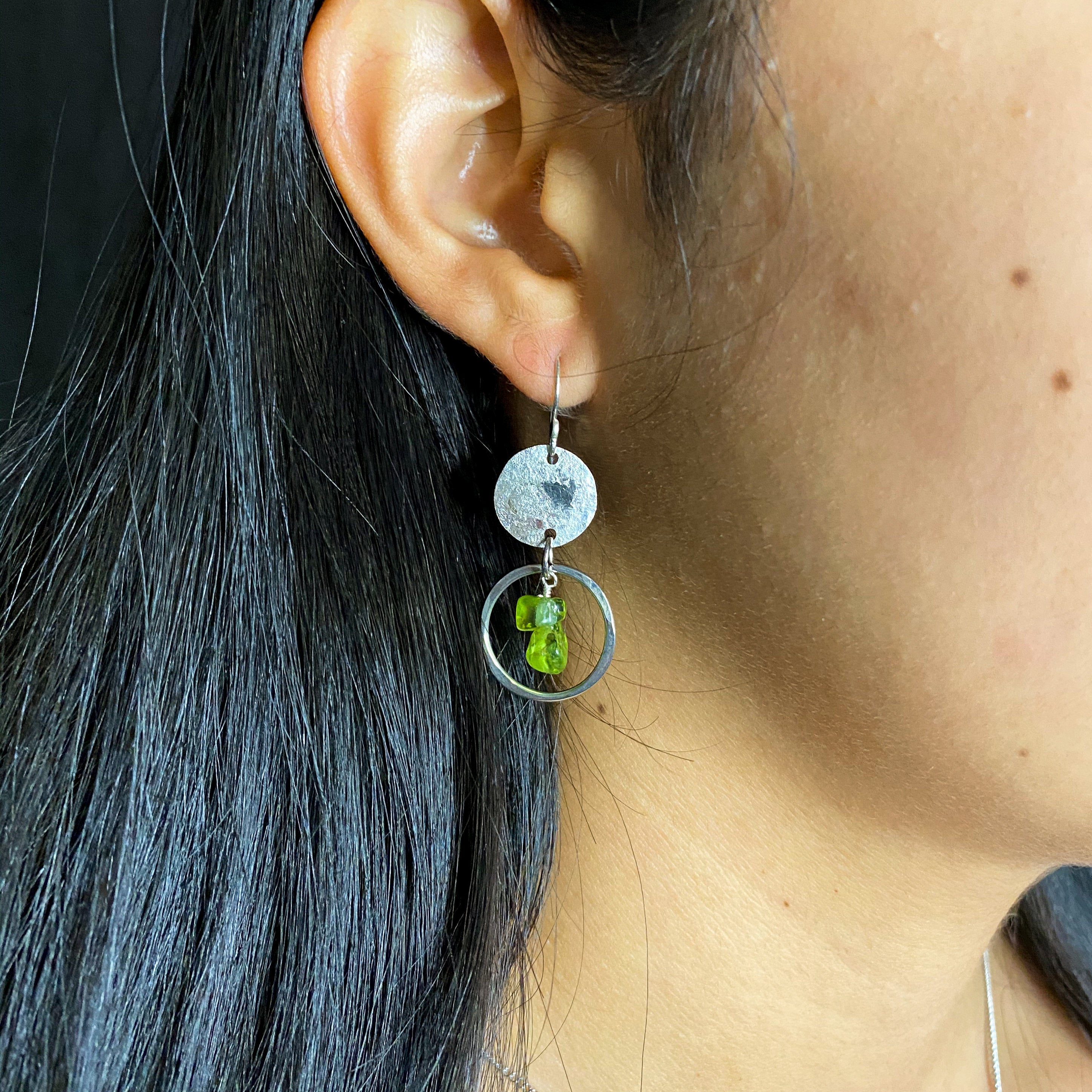 iron and peridot jewelry set, blacksmith made jewelry, peridot jewelry, 6th anniversary gift for wife, peridot bracelet, peridot earrings